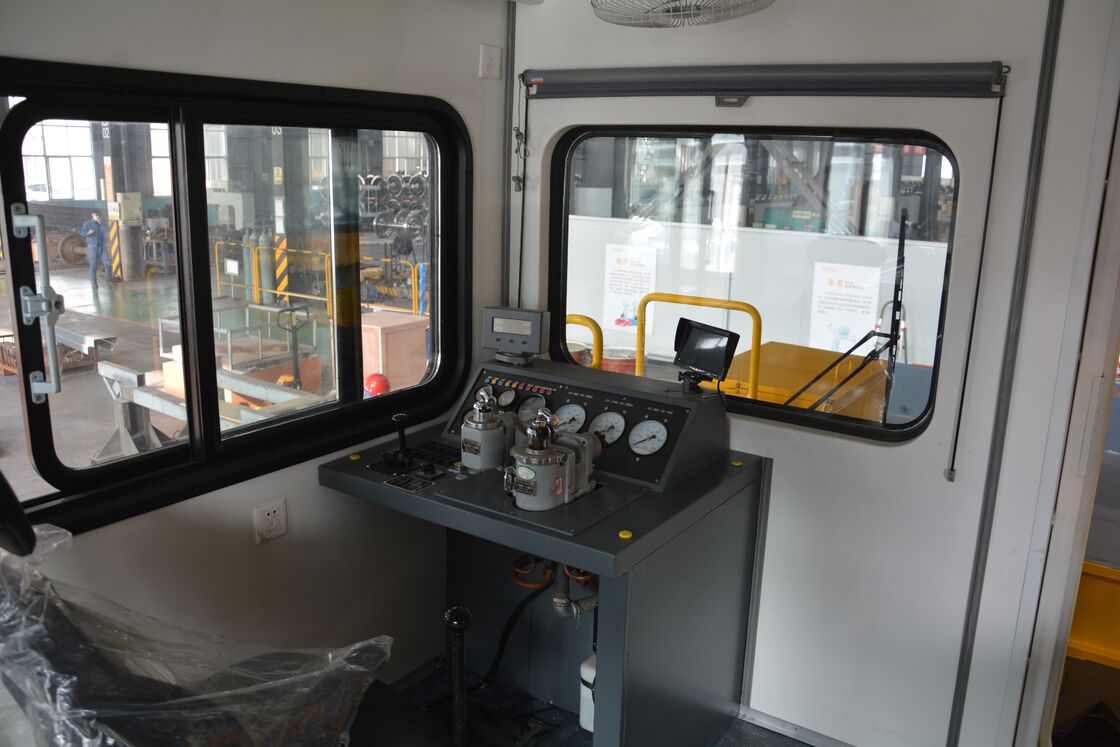 Multi-functional Rail Service Type Rail Car With Crane